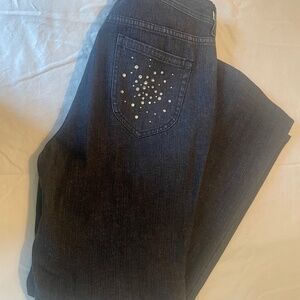 Women’s Chico’s boot leg Jean. Black